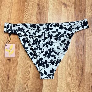 SKATIE Kira bottom in Greenwich 🖤